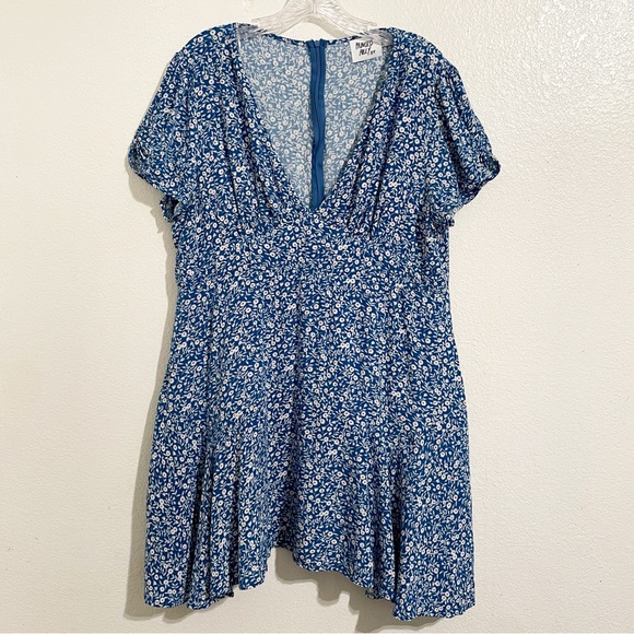 Princess Polly The Sting Mini Dress in Blue Floral - Picture 6 of 13